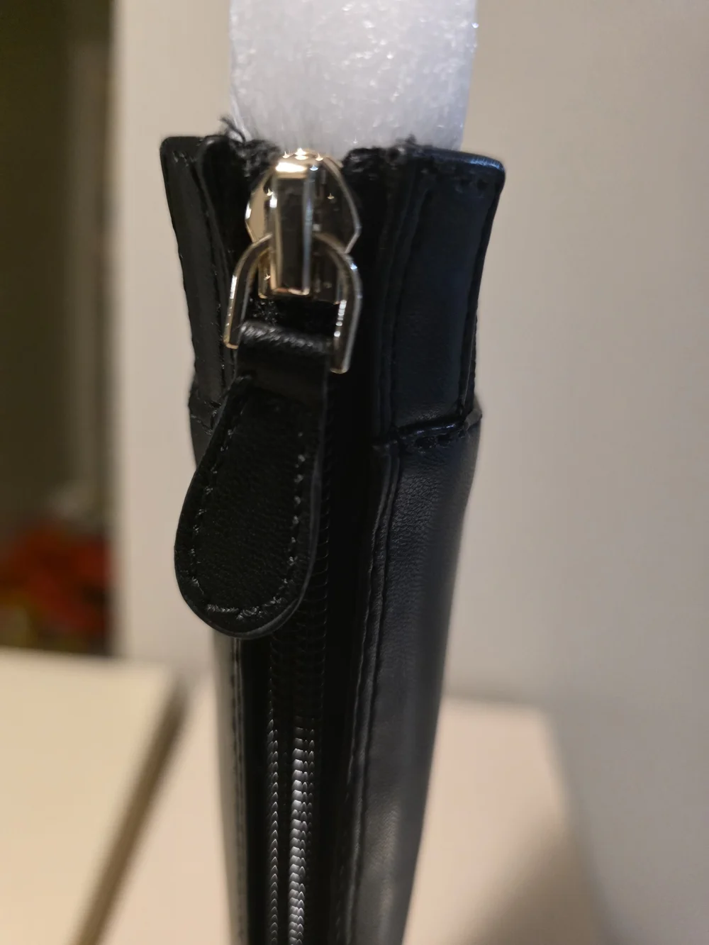 ON 34th sleek black